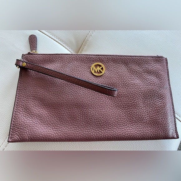 Michael Kors Handbags - 3/$25 Michael Kors wristlet